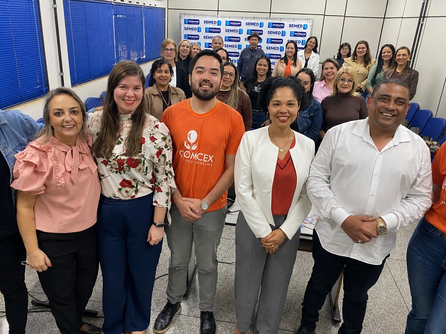 Prefeitura realiza formação sobre o Maio Laranja para coordenadores de Ceims