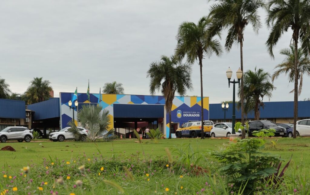 Prefeitura antecipa salários de 9.570 servidores com folha de R$ 70,7 milhões